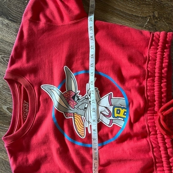 2:40$ BUGS bunny looney tunes red scoop next crop long sleeve  shirt size small - Picture 4 of 7